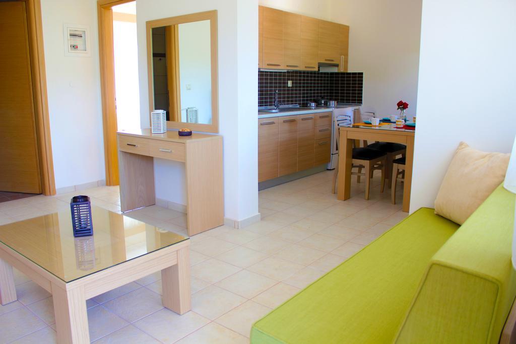 Olive Tree Apartments Fourka Kamer foto