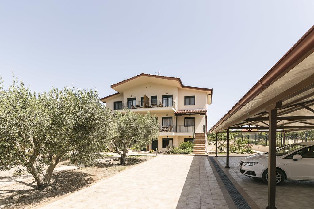 Olive Tree Apartments Fourka Buitenkant foto